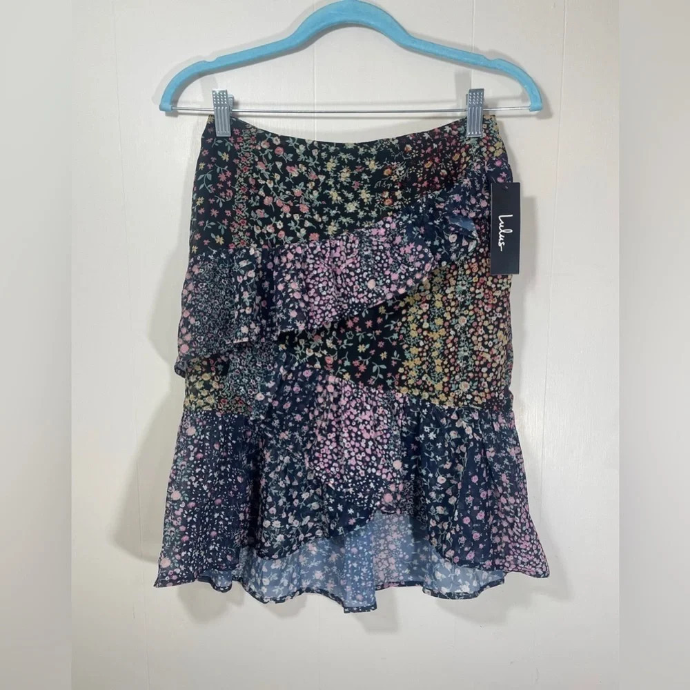 Lulus Catania Black Floral Print NWT Ruffled Mini Skirt Women’s Size Small